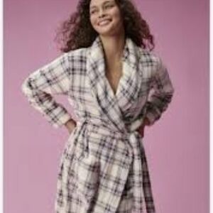 Elegant Plaid Women's Robe